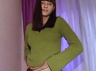 Russian beauty in full fuck on cam