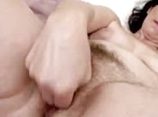 fisting, poilue, masturbation, chatte-pussy, amateur, mature, joufflue, décapage, solo, brunette