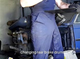 Car mechanic TimonRDD found a rubber butt in the clients car and fucked her hard