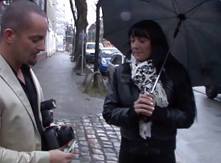 Picking up a mature slut on the street and poking her