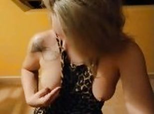 tetas-grandes, coño-pussy, profesora, esposa, amateur, interracial, madurita-caliente, casero, garganta-profunda, negra