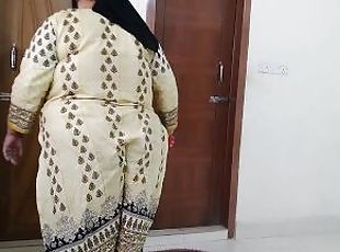 Egyptian Dairty BBW Nadia Aunty Fucked By Her DRIVER while sweeping...