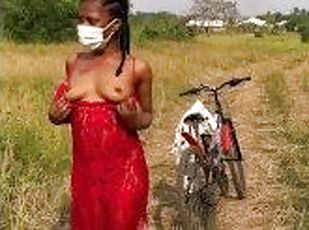 The Wood farmer’s daughter rode naked on a bicycle and masturbate i...