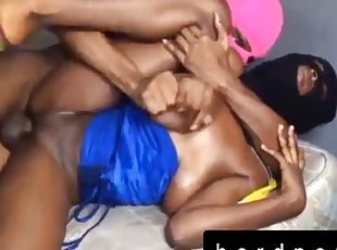 culo, tetas-grandes, coño-pussy, negra-ebony, cámara, voyeur, bajo-la-falda, novia, universidad, follando-fucking