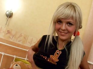 doggy, muschi, anal-sex, junge, tief-in-die-kehle, paar, blondine, schlafzimmer, rasiert, kleine-titten