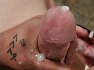 masturbare-masturbation, batran, public, amatori, jet-de-sperma, pula-imensa, tanar18, sperma, mai-batran, solo
