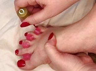 Amateur PAWG goddess paints toes red for foot fetish losers - FREE ...