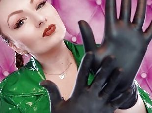 ASMR video: nitrile gloves and oil - fetish Glaminatrix Arya Grande...