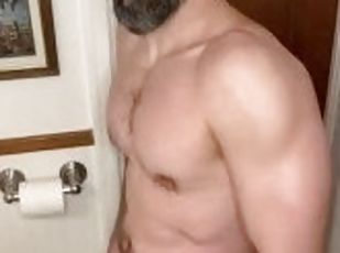 papa, pisser, amateur, gay, fétiche, solo, pappounet, musclé, tatouage, ours