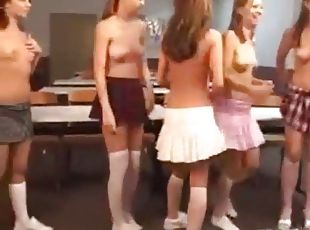 lesbienne, ados, sexe-de-groupe, drôle, salle-de-classe