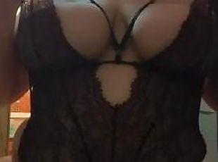 gros-nichons, grosse, masturbation, chatte-pussy, amateur, jouet, belle-femme-ronde, doigtage, pute, lingerie