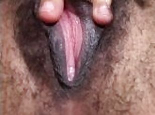 peluda, masturbación, coño-pussy, amateur, negra-ebony, negra, con-los-dedos, prieto, pequeñita, de-cerca