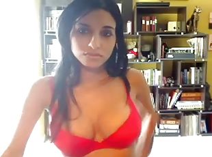 Hot latina masturbate her juicy pussy with a dildo.