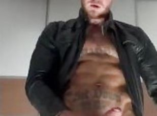 XL tattooed hunk jerking off his huge big dick