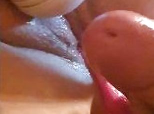 culo, tetas-grandes, masturbación, orgasmo, coño-pussy, amateur, chorro-de-corrida, juguete, corrida-interna, regordeta