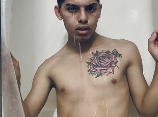 banhos, pénis-grande, gay, jovem18, chuveiro