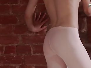 Naughty ballerina ksyuha zavituha exposes her seductive body