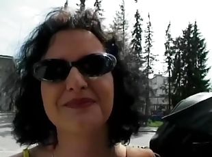 en-plein-air, mature, fellation, milf, hardcore, gangbang, brunette