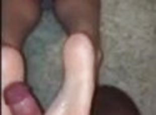 masturbation, amateur, énorme-bite, ados, branlette, française, pieds, fétiche, cocu, branlette-avec-les-pieds