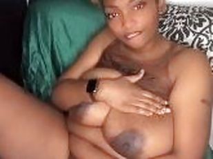 tetas-grandes, orgasmo, coño-pussy, amateur, negra-ebony, madurita-caliente, juguete, primera-persona, consolador, a-solas