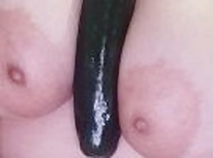 gros-nichons, masturbation, orgasme, chatte-pussy, amateur, jouet, belle-femme-ronde, joufflue, solo, légume