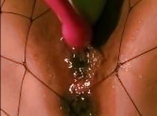 masturbation, orgasm, kvinnligt-sprut, amatör, brudar, leksak, strumpor, ensam, brunett, retande