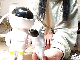 Petite Babe Masturbates with her new Astronauts Toys & then Piss on...