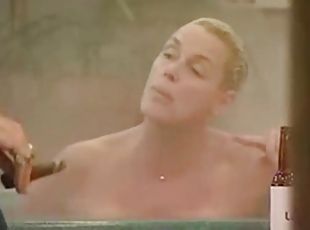 Brigitte Nielsen NUE dans Big Brother