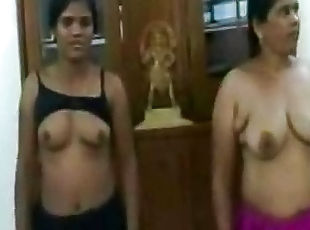 tua, dewasa, blowjob-seks-dengan-mengisap-penis, remaja, hindu, wanita-gemuk-yang-cantik, bertiga, muda-diatas-18, lebih-tua, tua-dan-muda