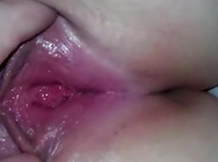 Amateur beauty is getting dickhead in her puss