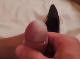 Cum in Pantyhose and very tight condom 