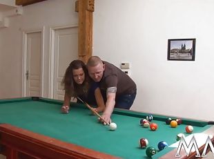 fellation, ejaculation-sur-le-corps, ados, hardcore, allemand, couple, piscine, brunette, dure