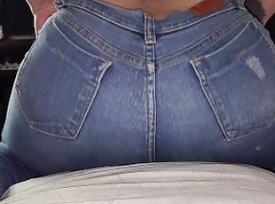 PERSONALIZADO: ¡FARTS en jeans en la cara de tu novia mientras te l...