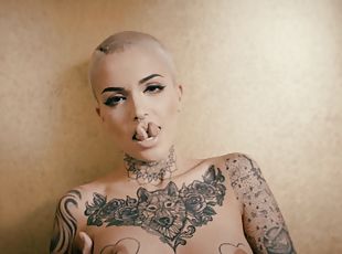 pasarica, muie, hardcore, star-porno, cuplu, nebuna, futai, naturala, cowgirl, tatuaj