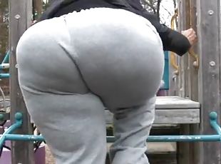 in-afara, public, bbw, grasana, cur-butt, parc