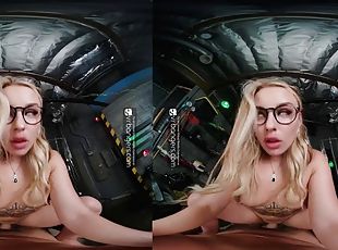 VR Bangers Dangerous experiment makes Anna Claire Clouds really hor...