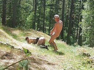 en-plein-air, public, amateur, énorme-bite, milf, ejaculation-interne, belle-femme-ronde, blonde, pute, résille