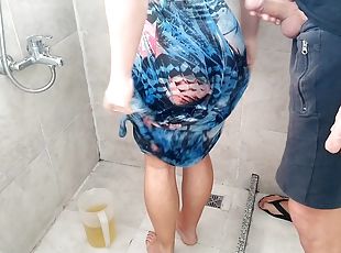 pee bath with a 4 liter jug ??‹??‹of yellow and very smelly pee!!! ...