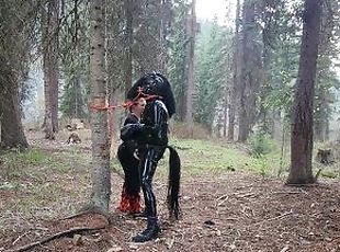 en-plein-air, public, amateur, fellation, branlette, bdsm, fétiche, latex, bondage, femme-dominatrice