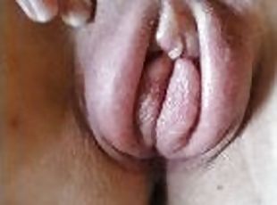 imens-huge, masturbare-masturbation, orgasm, pasarica, amatori, jucarie, incredibil, solo