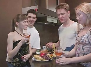 Young Sex Parties - Teen swingers fuck together