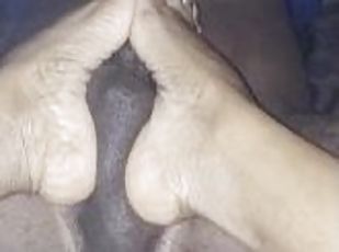 amateur, ébène, énorme-bite, branlette, massage, pieds, horny, kinky, fétiche, lait