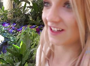 Virtual Vacation In Las Vegas With Sweet Teen Carmen Callaway 1/2