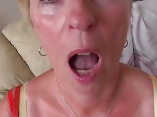 gros-nichons, amateur, ejaculation-sur-le-corps, milf, hardcore, branlette, hirondelle, culotte, sur-le-visage, ejaculation