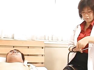 Kasumi Uehara enjoys while having clothed sex in the Hospital