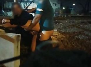 sexo en la público atrapados follando caminando desnuda por la ciud...