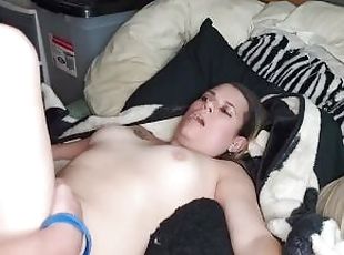 Trailer Trash Foul-Mouth Slut Getting Fucked Til Shaking!