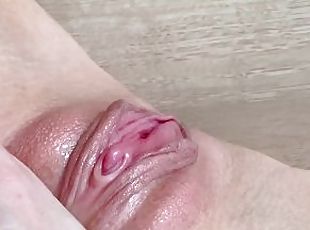 clitoris, masturbare-masturbation, orgasm, pasarica, pov, solo, uda