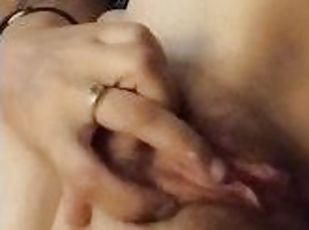 masturbation, chatte-pussy, amateur, milf, maman, doigtage, mère, petite, solo, brunette