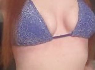 tetas-grandes, amateur, adolescente, pelirroja, primera-persona, a-solas, bikini